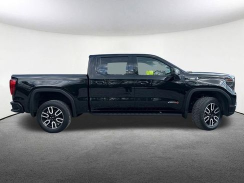 Used 2025 GMC Sierra 1500 AT4 w/ Technology Package AWD/4WD image 14