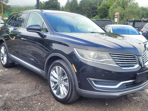 Used 2017 Lincoln MKX Reserve AWD/4WD image 2