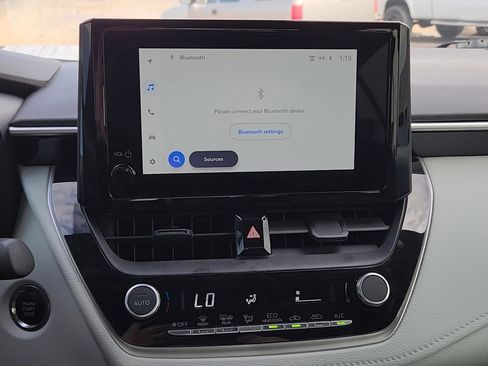 Used 2024 Toyota Corolla SE image 14