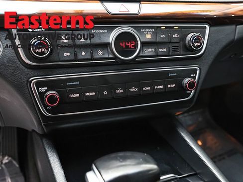 Used 2019 Kia Cadenza Premium image 21