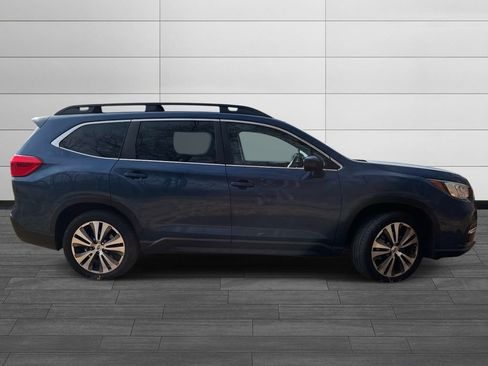 Used 2019 Subaru Ascent Premium image 2