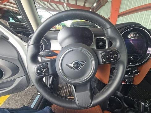 Used 2023 MINI Cooper 4-Door Hardtop w/ Signature Upholstery Package FWD image 35