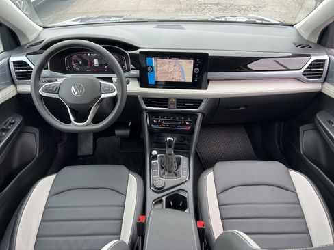 New 2026 Volkswagen Taos SEL image 25