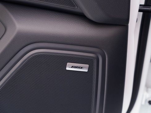 Certified 2026 Porsche Macan AWD/4WD image 23