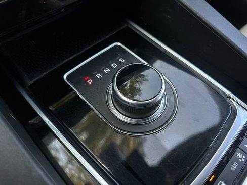 Used 2018 Jaguar F-PACE Prestige image 29