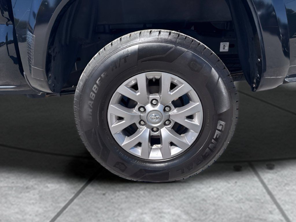 Used 2019 Toyota Tacoma SR5 RWD image 26