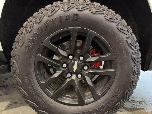 Used 2022 Chevrolet Tahoe LS image 9