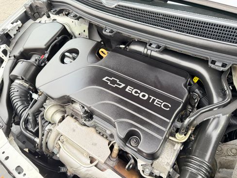 Used 2017 Chevrolet Cruze Premier image 70