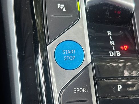 Used 2023 BMW i4 eDrive40 image 27