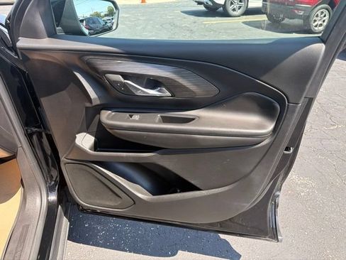 Certified 2023 GMC Terrain SLE w/ Driver Convenience Package FWD image 18