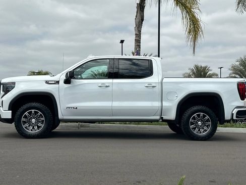 Used 2024 GMC Sierra 1500 AT4 w/ Technology Package AWD/4WD image 7