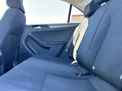 Used 2015 Volkswagen Jetta TDI S image 8
