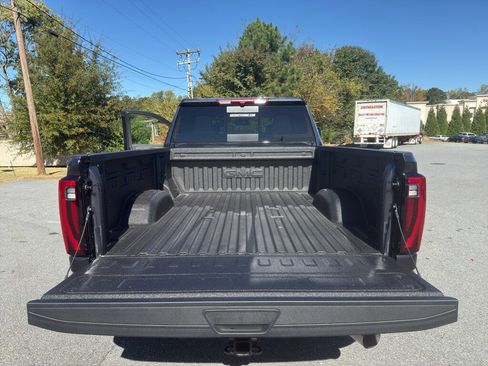 New 2026 GMC Sierra 2500 SLT w/ SLT Convenience Package image 22