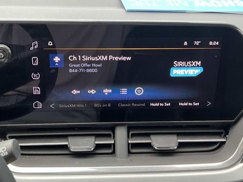 Used 2024 Chevrolet Trax LT w/ Driver Confidence Package FWD image 17