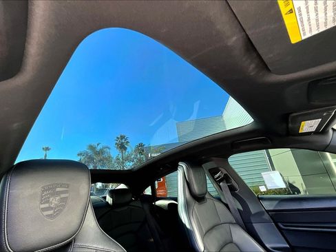 Used 2021 Porsche Taycan 4S image 22