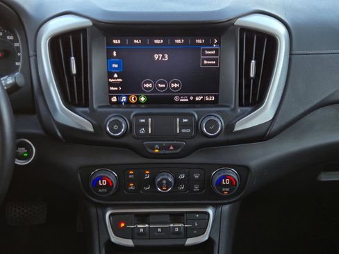 Certified 2024 GMC Terrain SLT image 18