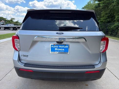 Used 2020 Ford Explorer XLT w/ Comfort Package RWD image 4