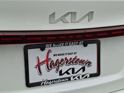 Used 2023 Kia Forte GT-Line image 31