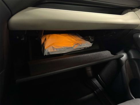 Used 2022 Subaru Ascent Limited image 32