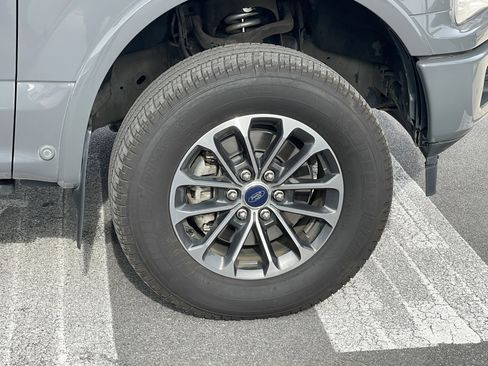 Used 2020 Ford F150 Lariat w/ Equipment Group 502A Luxury image 12