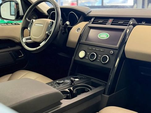 Used 2020 Land Rover Discovery SE AWD/4WD image 17
