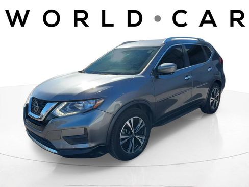 Used 2019 Nissan Rogue SV w/ Premium Package image 3
