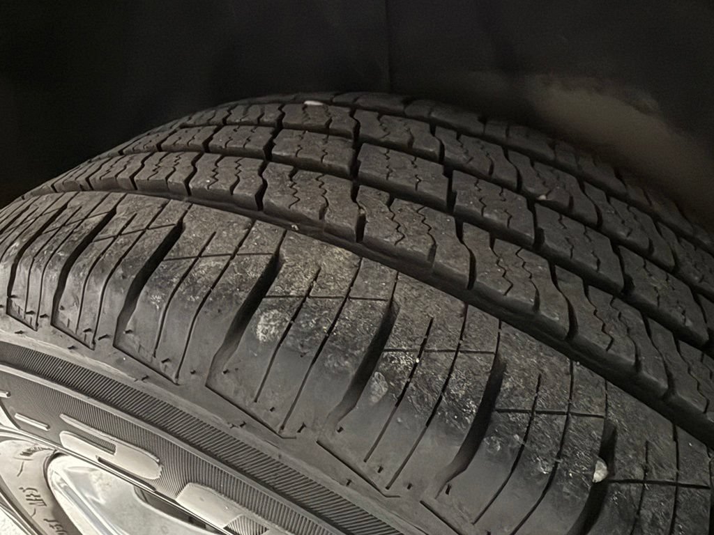Used 2019 GMC Acadia SLE FWD image 41