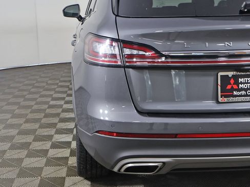 Used 2023 Lincoln Nautilus Reserve AWD/4WD image 17