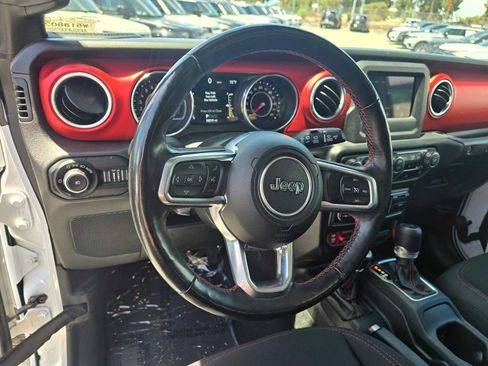 Used 2021 Jeep Wrangler Unlimited Rubicon w/ Cold Weather Group AWD/4WD image 25