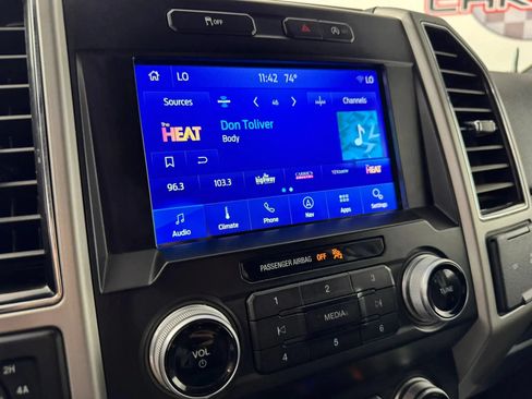 Used 2019 Ford F150 Lariat w/ Equipment Group 502A Luxury AWD/4WD image 20