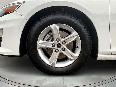 Used 2024 Chevrolet Malibu LT image 30