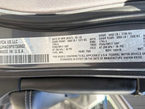 Used 2023 Jeep Grand Cherokee Laredo AWD/4WD image 32