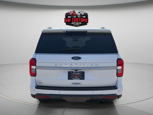 Used 2023 Ford Expedition XLT AWD/4WD image 6