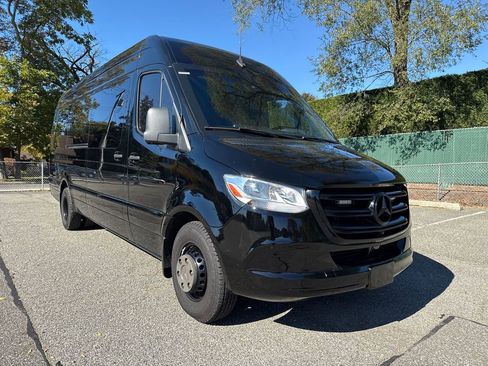 Used 2021 Mercedes-Benz Sprinter 3500 image 11
