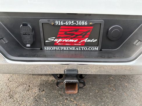 Used 2022 Chevrolet Silverado 1500 LT w/ Z71 Off-Road Package AWD/4WD image 28
