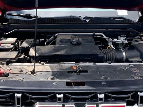 Used 2023 GMC Canyon AT4 w/ Canyon Safety Plus Package image 10