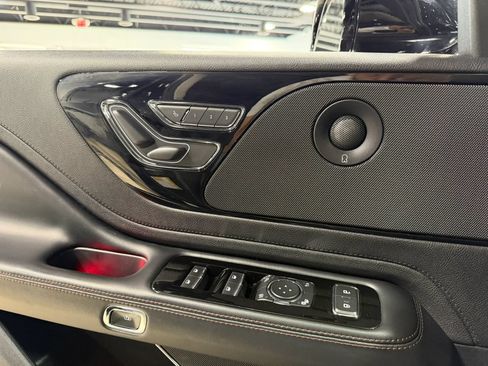 Used 2020 Lincoln Aviator Grand Touring w/ Elements Package Plus AWD/4WD image 24