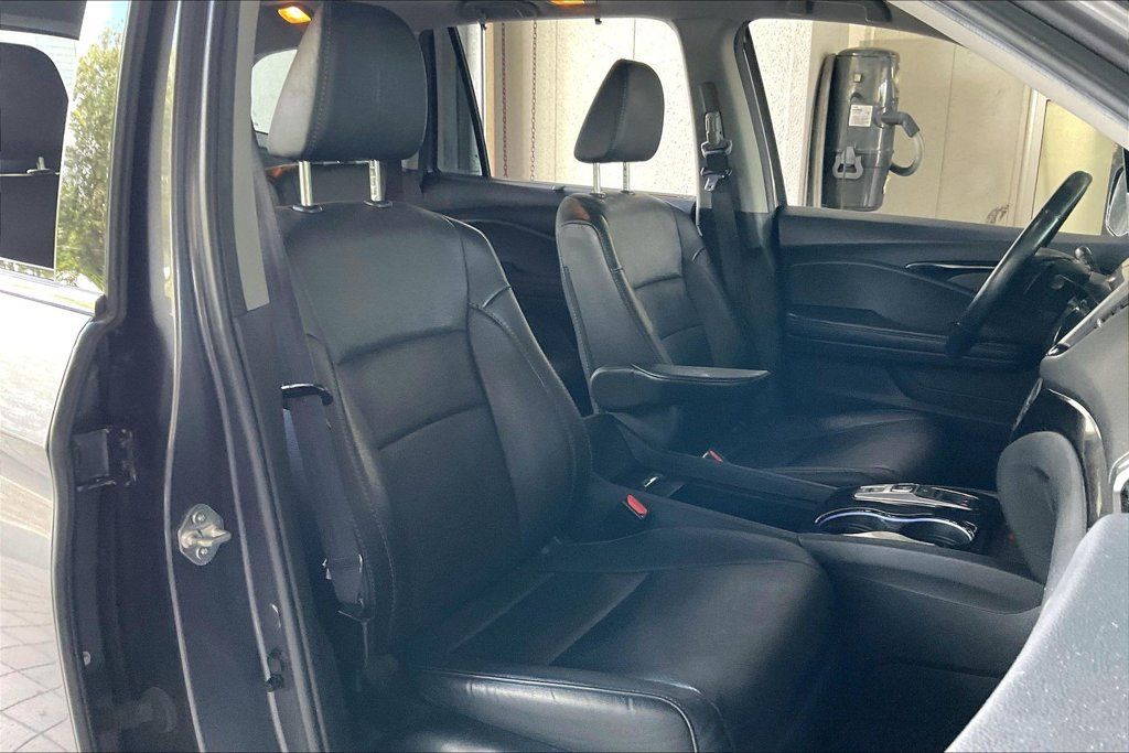 Used 2022 Honda Pilot Touring image 22