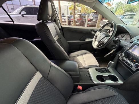 Used 2013 Toyota Camry SE FWD image 42