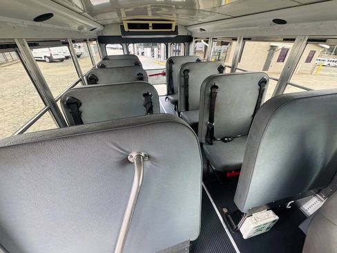 Used 2007 Chevrolet Express 3500 w/ School Bus Package RWD image 13