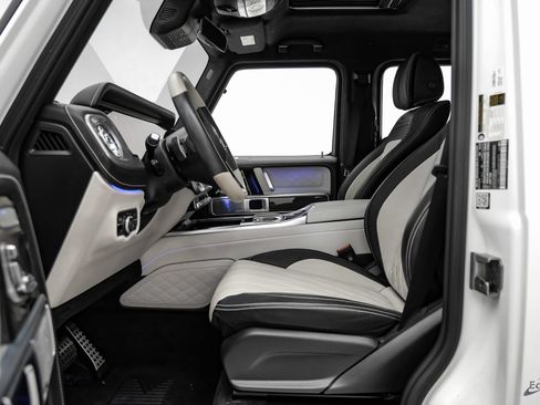 Used 2025 Mercedes-Benz G 550 image 37