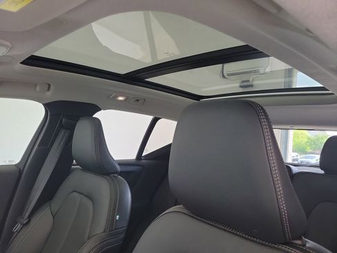 New 2026 Volvo XC40 B4 Core image 19