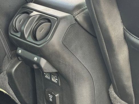 Used 2023 Jeep Wrangler Unlimited Sahara w/ Cold Weather Group image 19