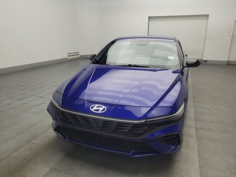 Used 2025 Hyundai Elantra Sport FWD image 15