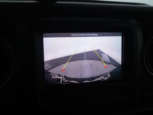 Used 2020 Jeep Wrangler Sport S image 17