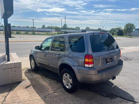 Used 2007 Ford Escape Limited FWD image 4