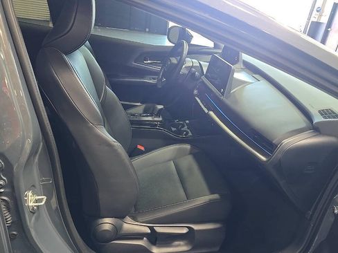 Used 2025 Toyota Prius XLE AWD/4WD image 10