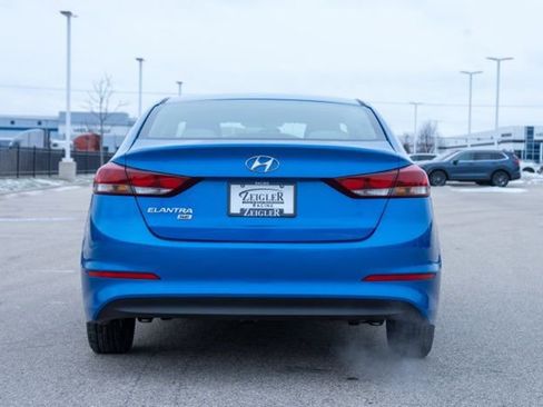Used 2018 Hyundai Elantra SE image 5
