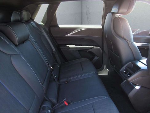Used 2024 Cadillac Lyriq Sport RWD image 11