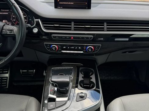Used 2017 Audi Q7 3.0T Premium Plus w/ Premium Plus Package AWD/4WD image 18